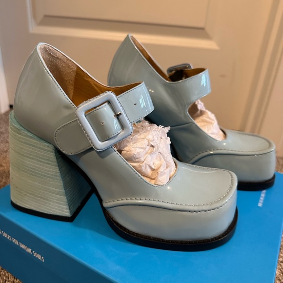 John Fluevog Laurie Platform Marie Jane in Blue - Picture 4 of 9